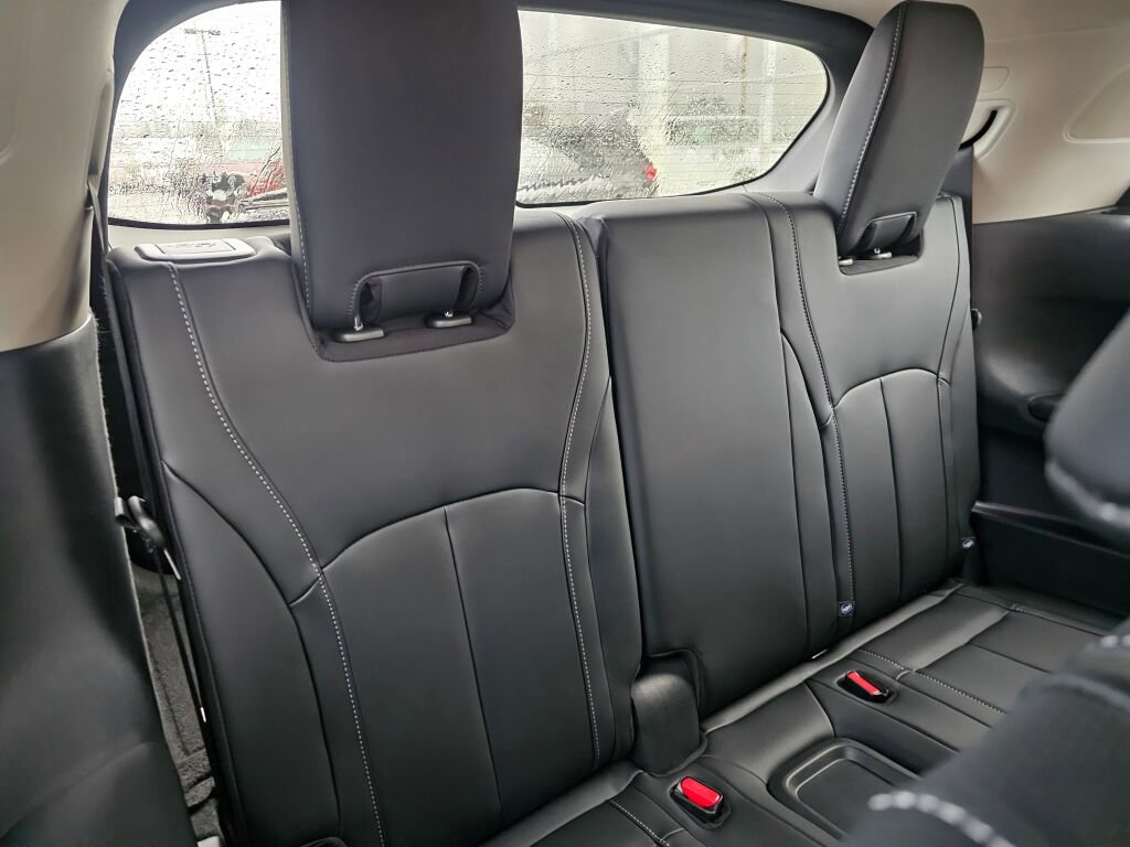 New 2026 INFINITI QX60 Luxe image 17