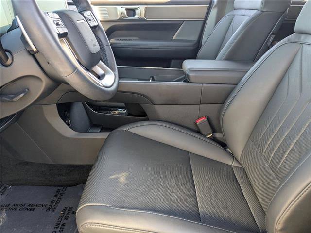 Used 2025 Hyundai Santa Fe SEL FWD image 15