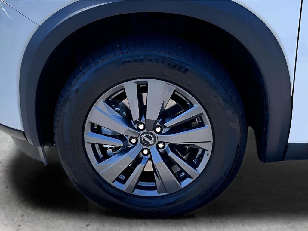 Used 2023 Nissan Pathfinder S image 12