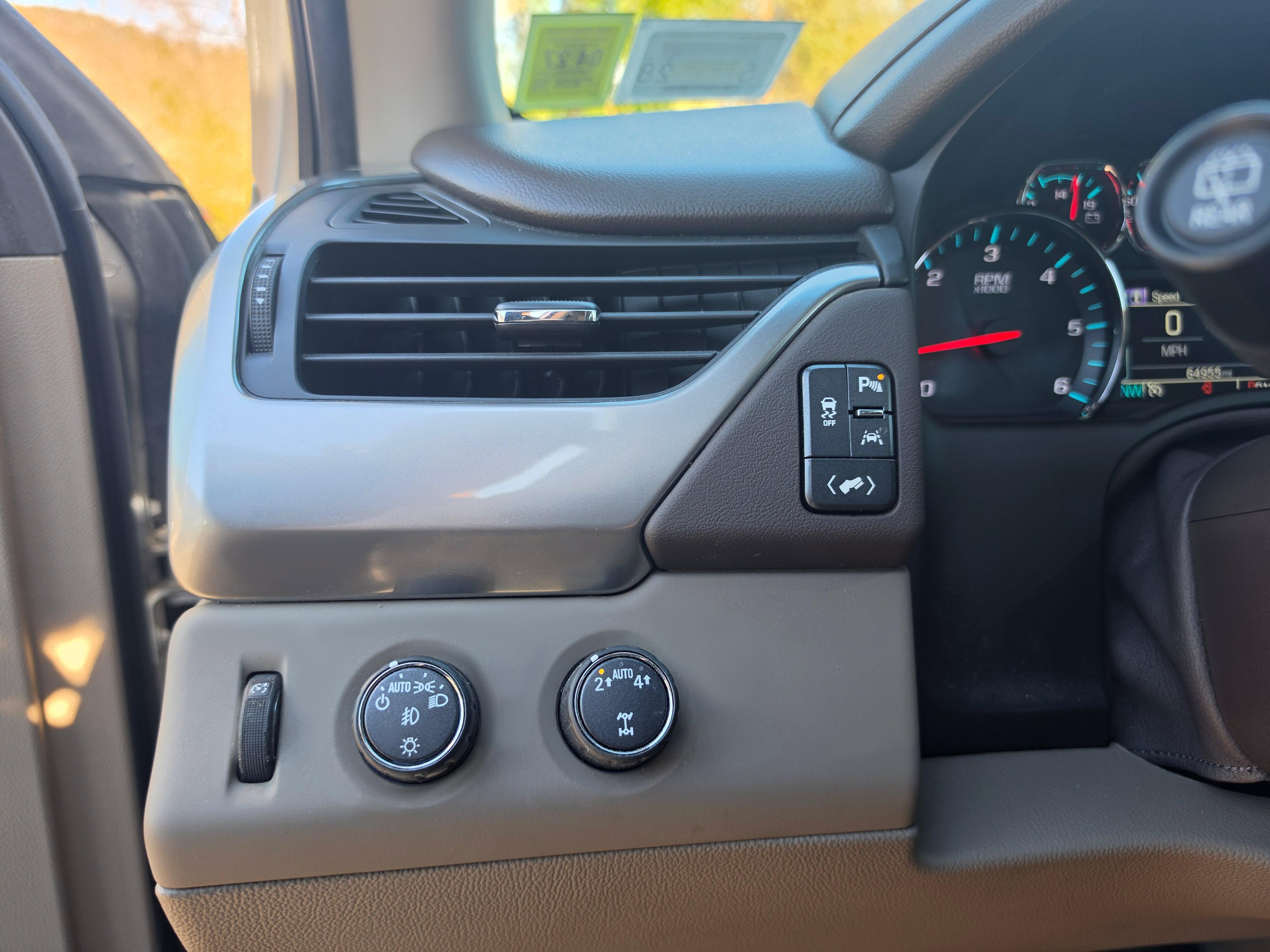 Used 2019 Chevrolet Tahoe LT AWD/4WD image 21
