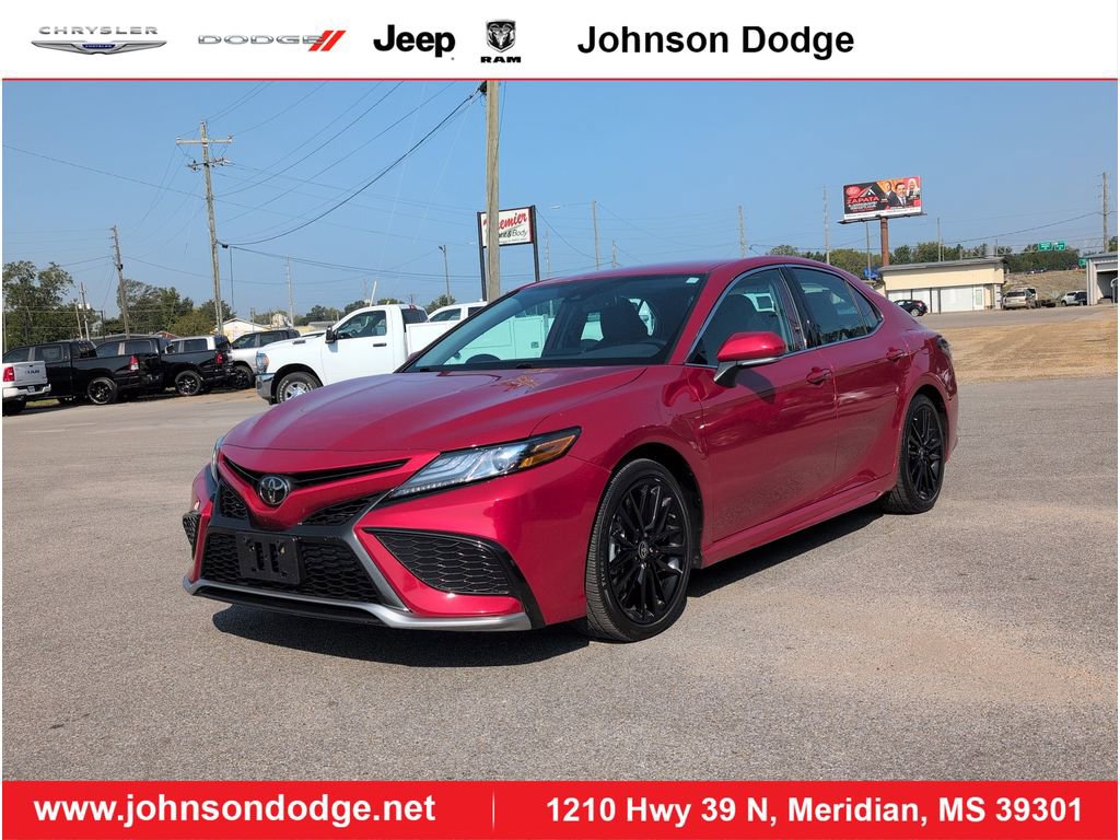 Used 2023 Toyota Camry XSE image 1