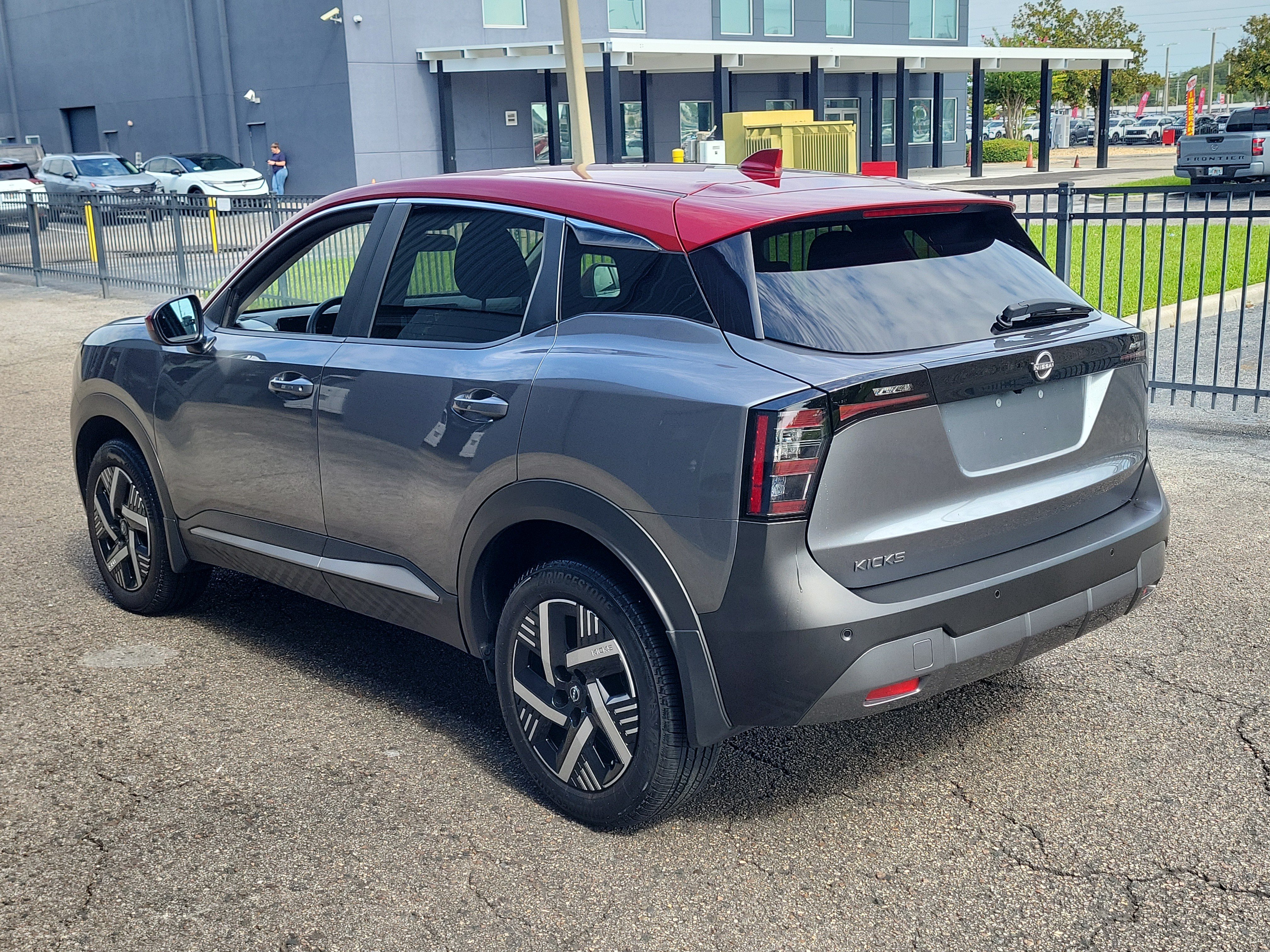 Certified 2025 Nissan Kicks SV FWD image 7