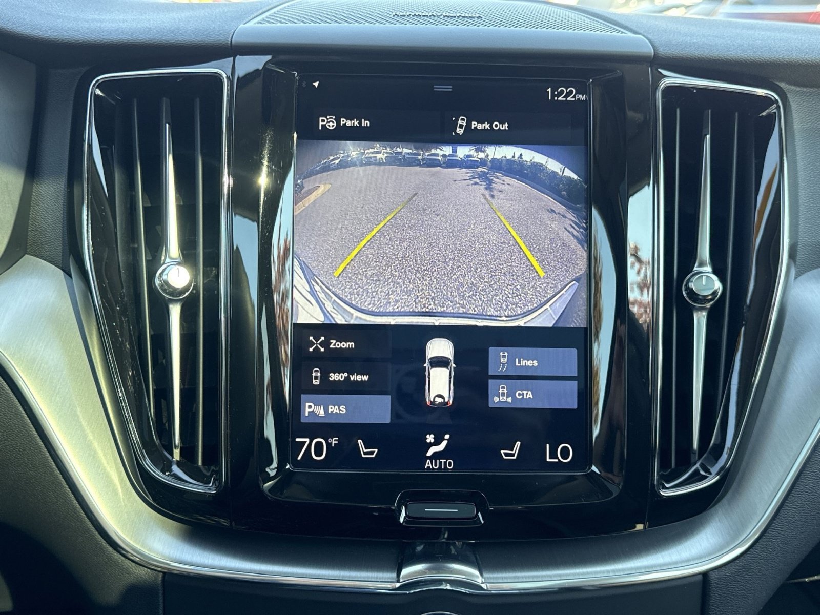Used 2019 Volvo XC60 T5 Momentum w/ Protection Package Premier FWD image 27