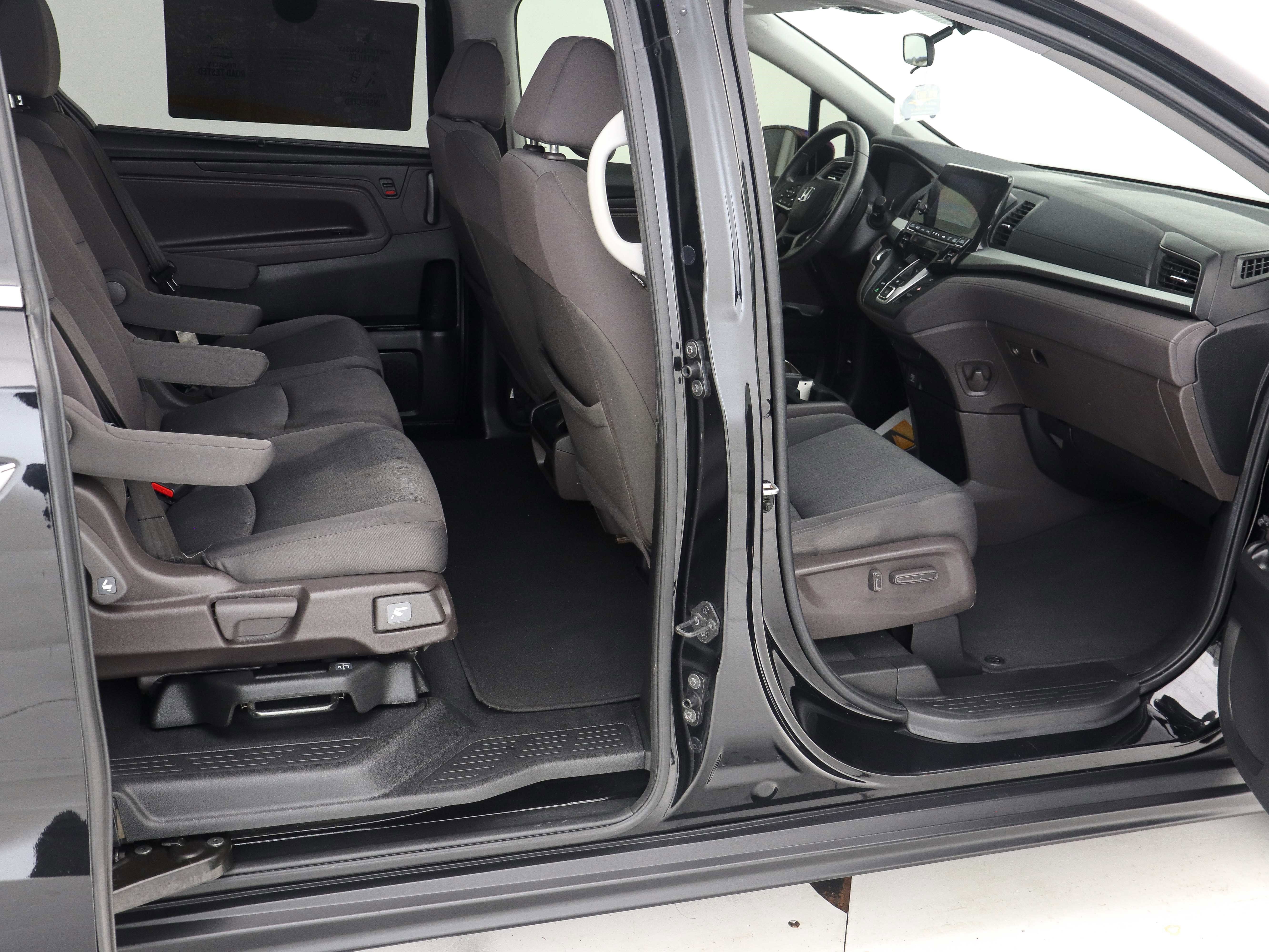 Used 2019 Honda Odyssey EX image 12
