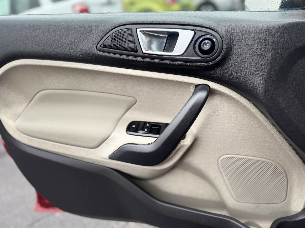 Used 2014 Ford Fiesta SE image 20