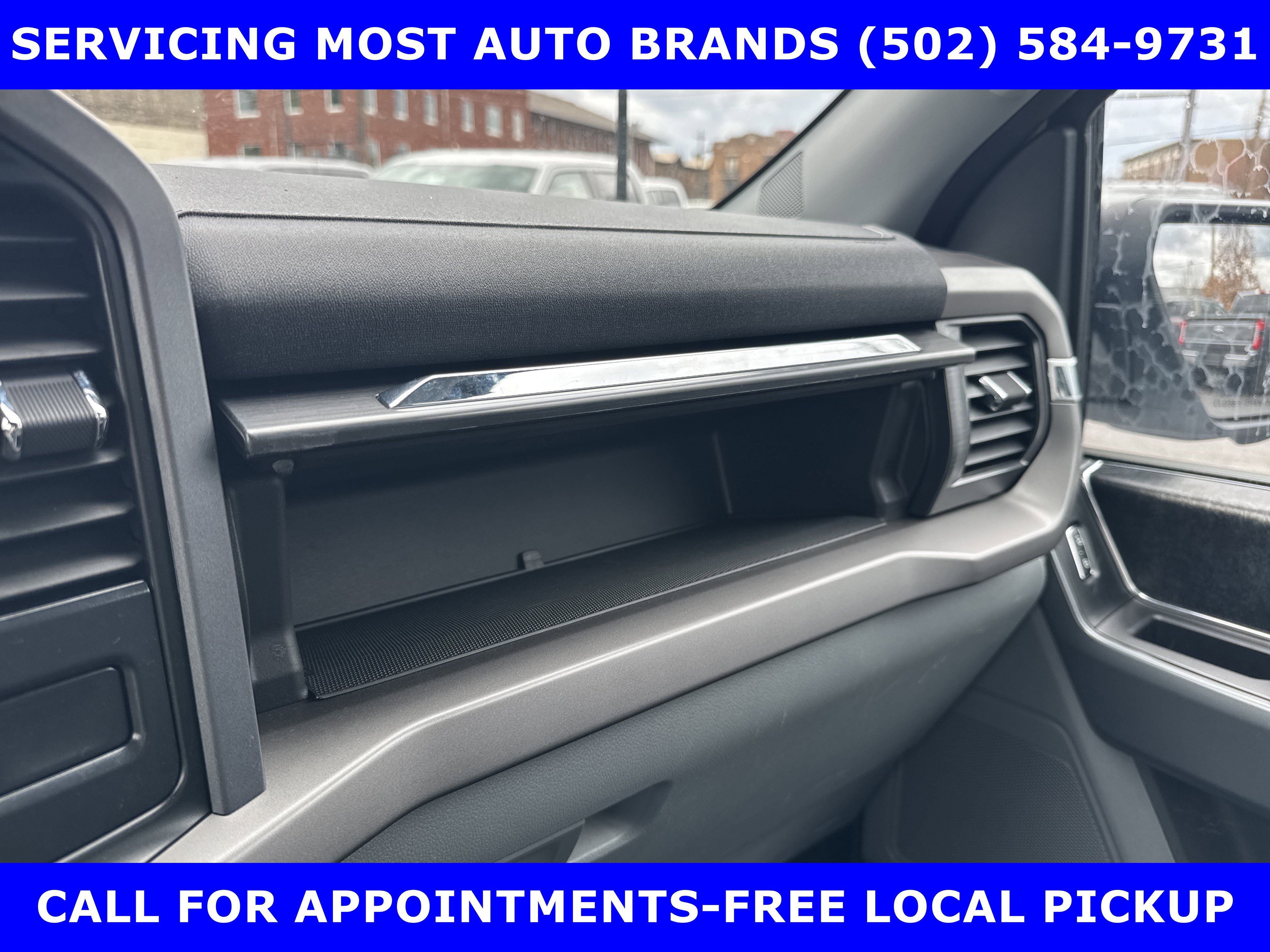 Used 2024 Ford F150 Lightning XLT AWD/4WD image 31