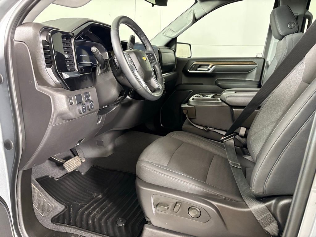 Used 2023 Chevrolet Silverado 1500 LT image 23