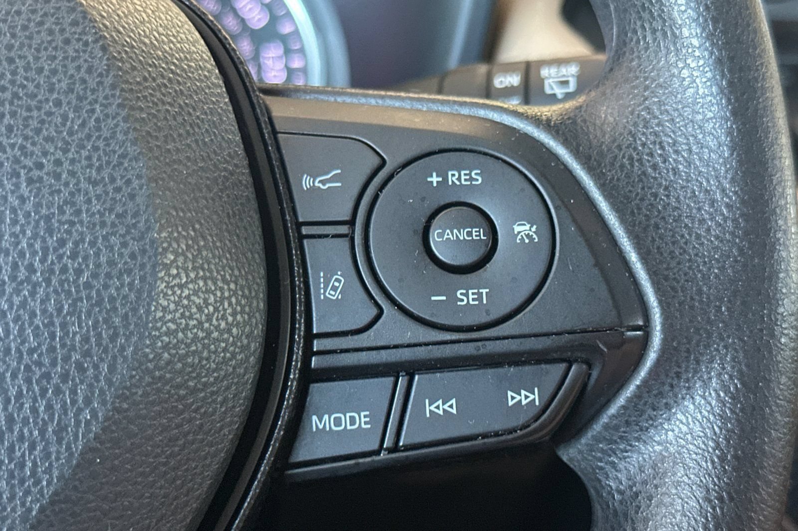 Certified 2021 Toyota RAV4 XLE AWD/4WD image 29
