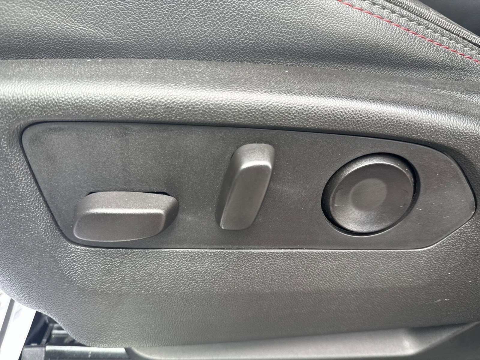 Used 2021 Chevrolet Tahoe RST w/ Luxury Package image 14