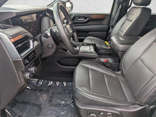 Used 2025 GMC Yukon Denali image 11