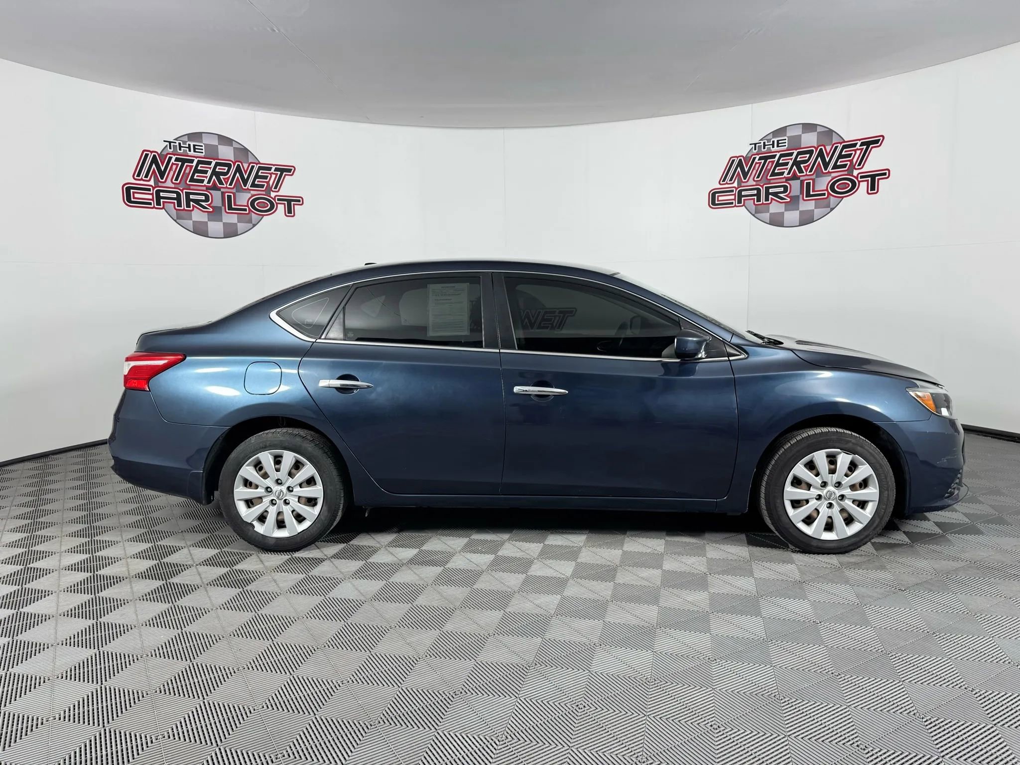 Used 2016 Nissan Sentra SV image 8