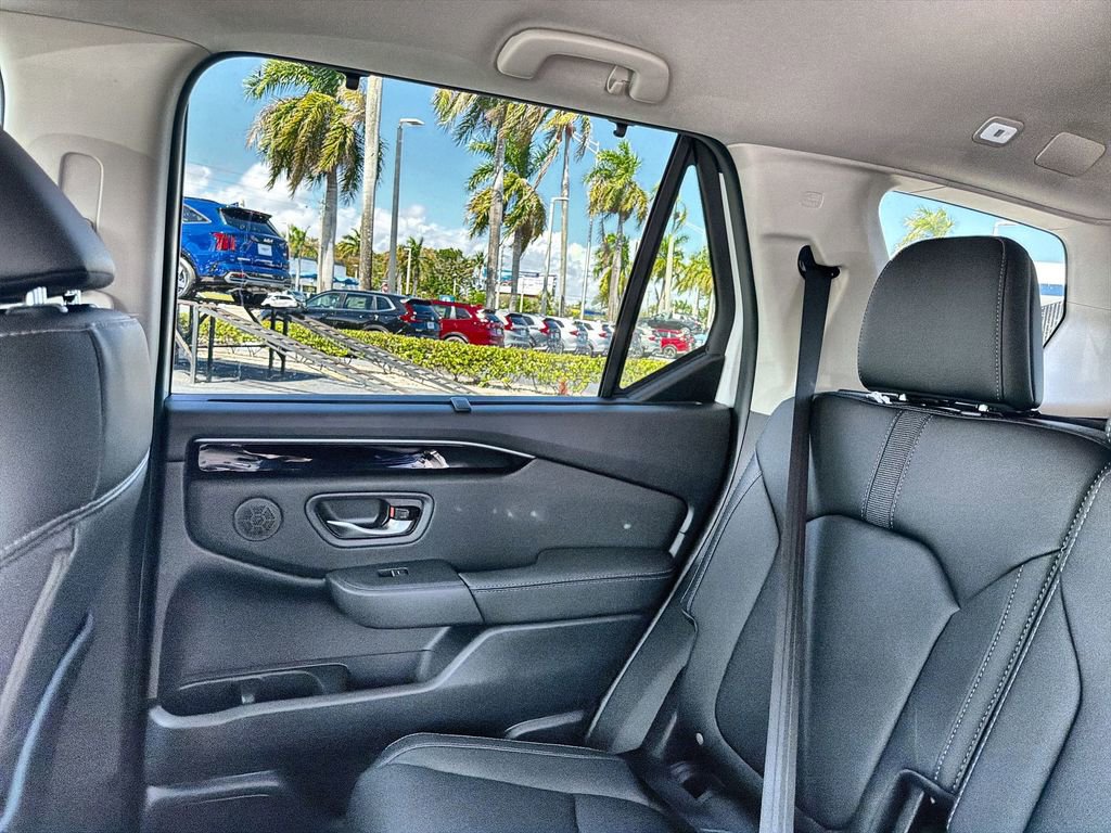 New 2026 Honda Pilot Black Edition image 13