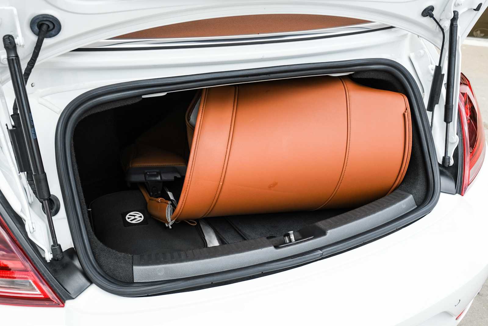 Used 2019 Volkswagen Beetle 2.0T Final Edition SEL FWD image 45