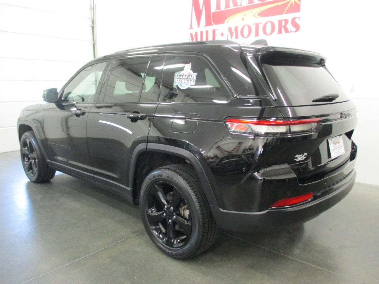 Used 2022 Jeep Grand Cherokee Altitude image 4