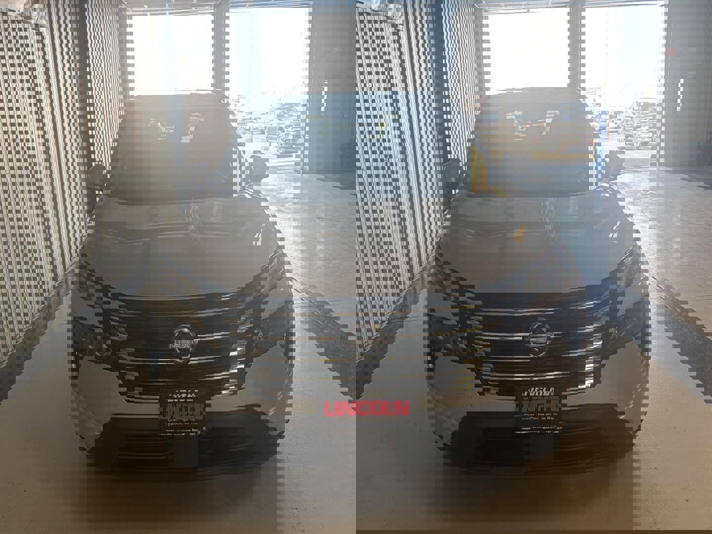 Used 2024 Nissan Rogue SV image 7