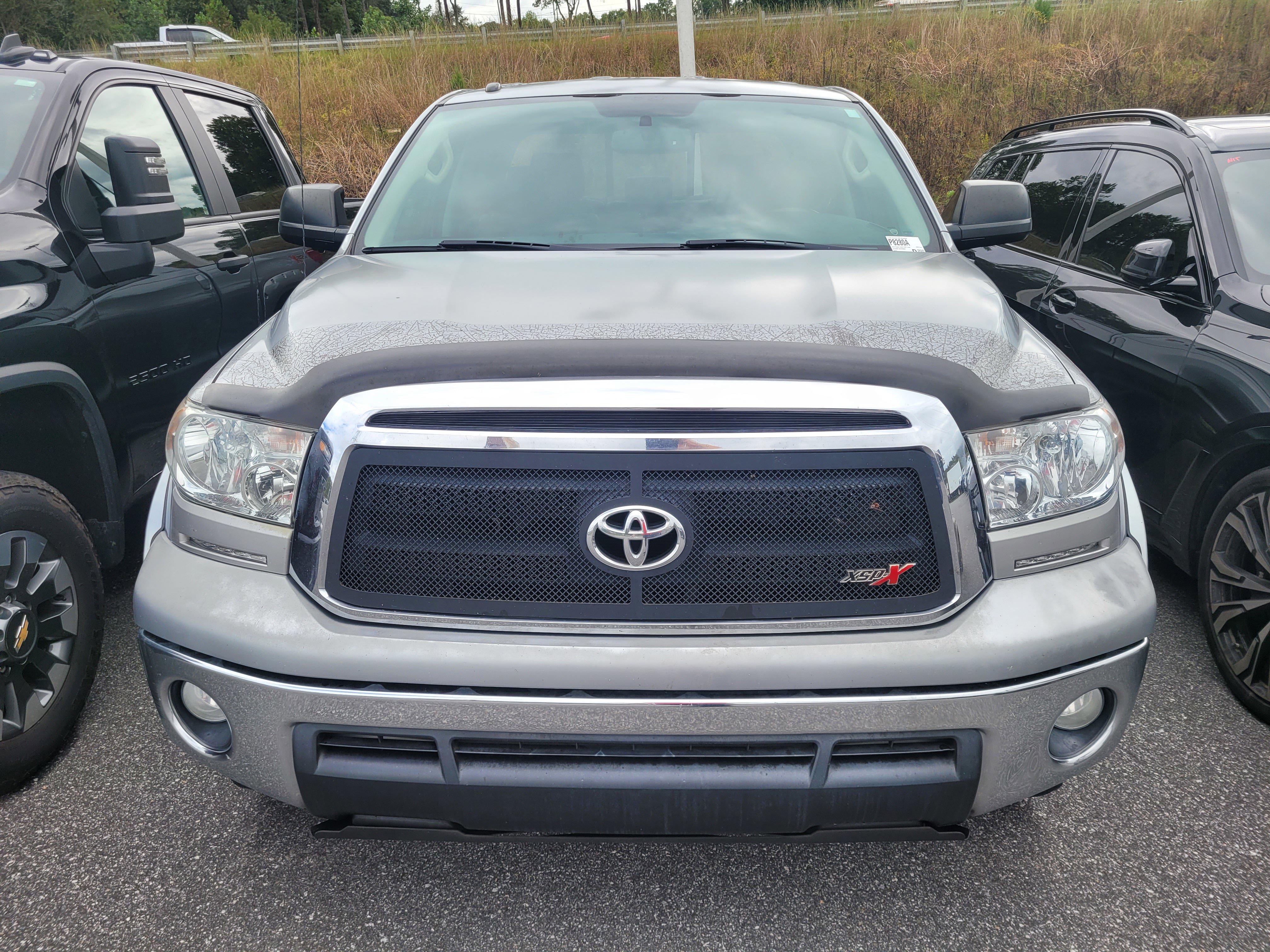 Used 2013 Toyota Tundra 4x4 Double Cab w/ SR5 Pkg image 2