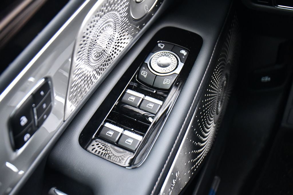 Used 2026 Lincoln Nautilus Reserve AWD/4WD image 24