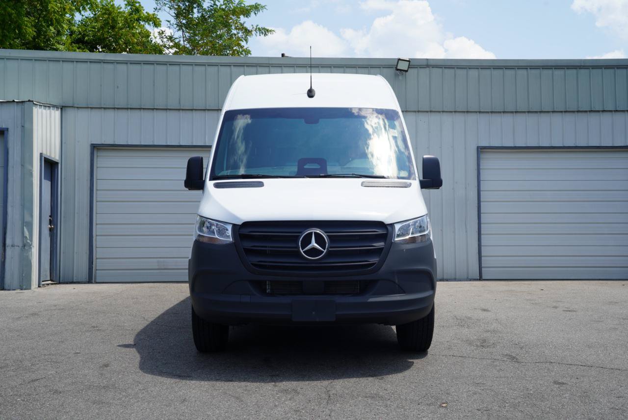 Used 2025 Mercedes-Benz Sprinter 2500 image 2