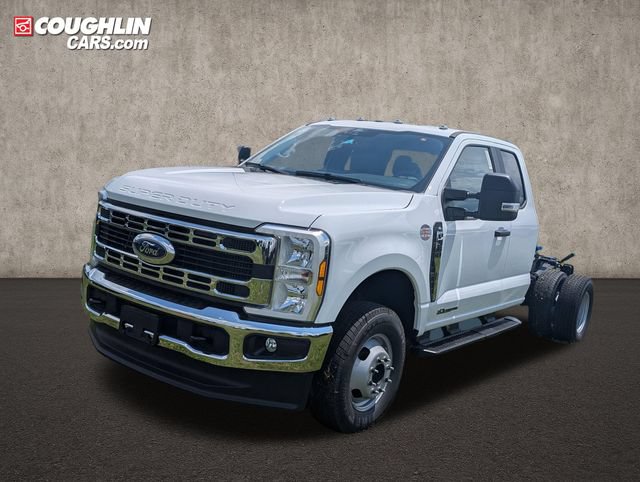 New 2026 Ford F350 XL w/ XL Chrome Package AWD/4WD image 3