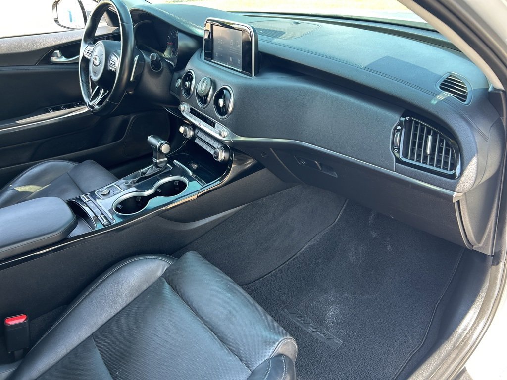 Used 2018 Kia Stinger image 16
