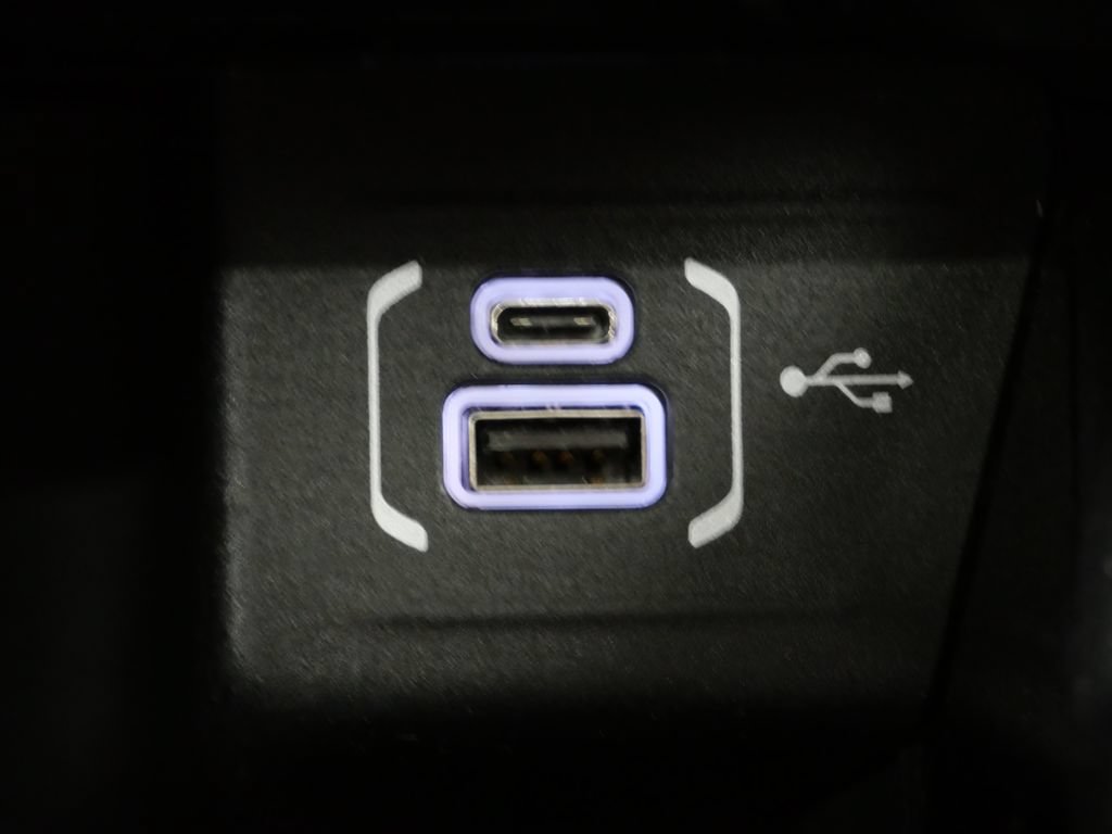 Used 2022 Jeep Compass High Altitude AWD/4WD image 23