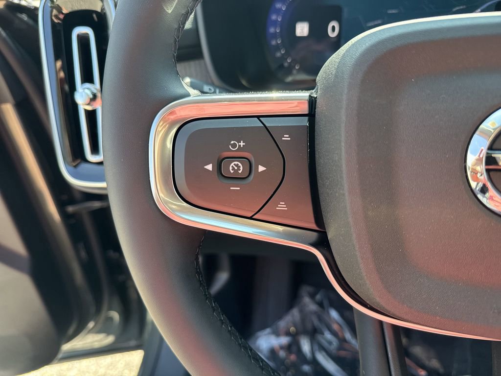 New 2026 Volvo XC40 B5 Core w/ Protection Package Premier image 21