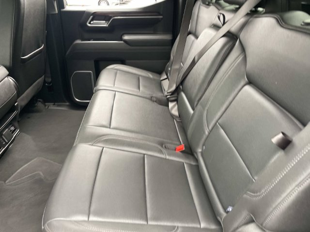 Used 2026 GMC Sierra 1500 SLT AWD/4WD image 19