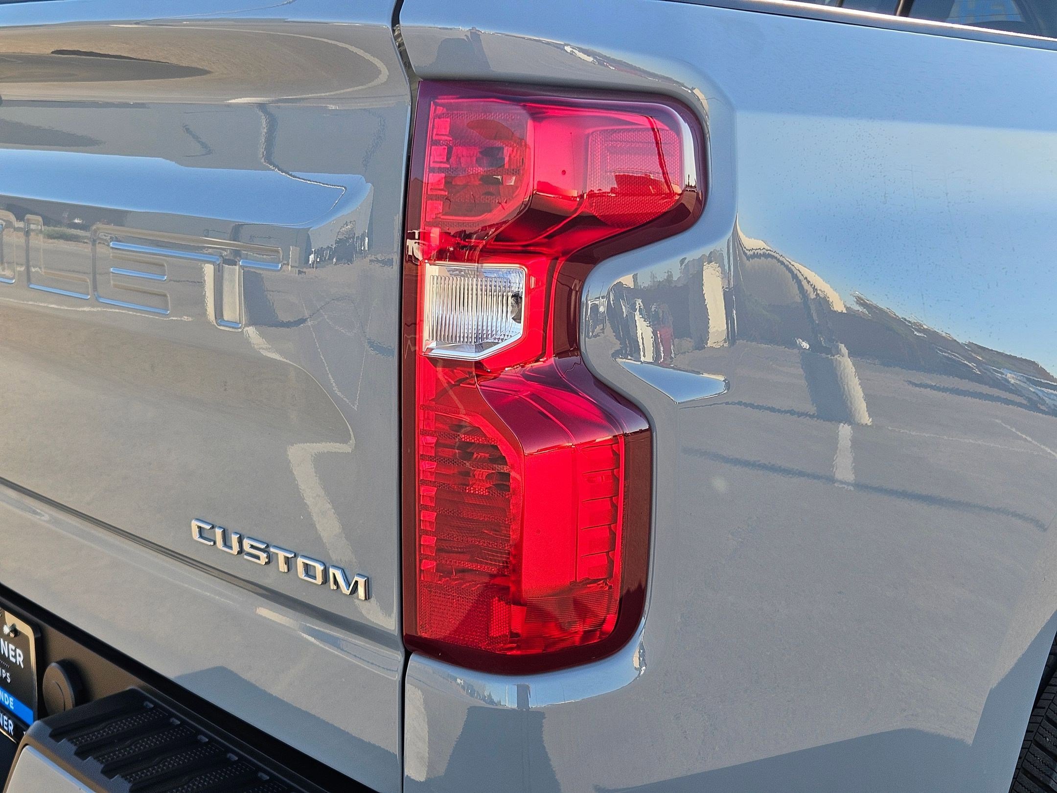 Used 2025 Chevrolet Silverado 1500 Custom image 12