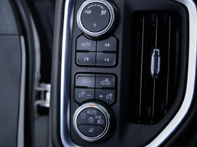 Used 2019 GMC Sierra 1500 SLT w/ SLT Premium Plus Package AWD/4WD image 27