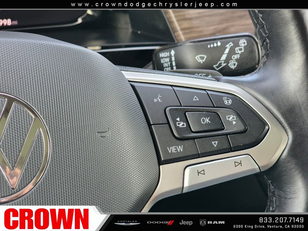 Used 2024 Volkswagen Atlas SEL Premium R-Line image 35