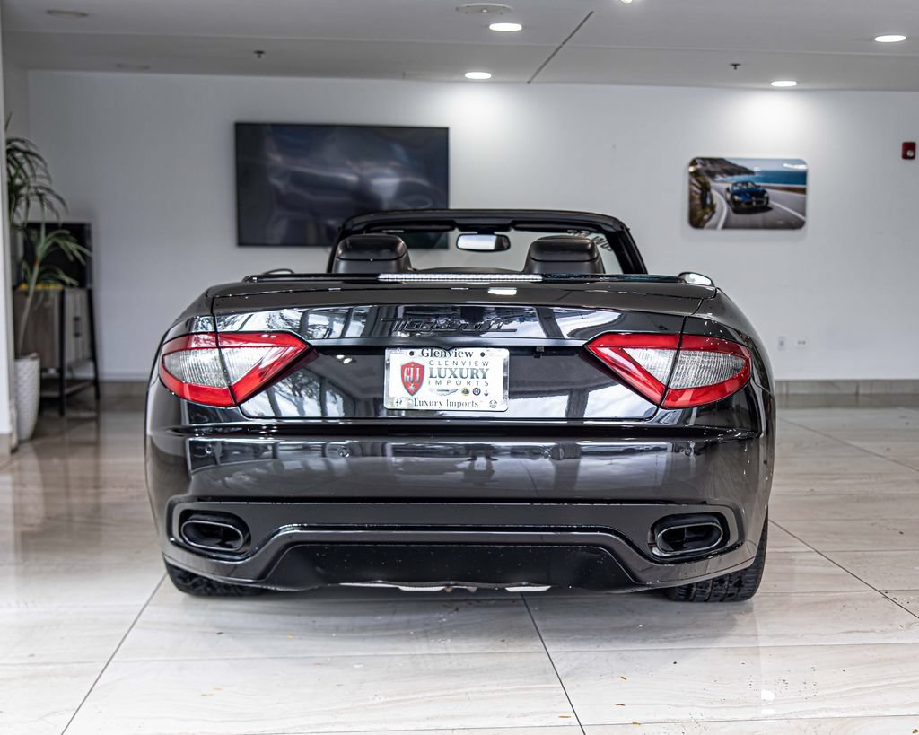 Used 2015 Maserati GranTurismo Sport RWD image 13