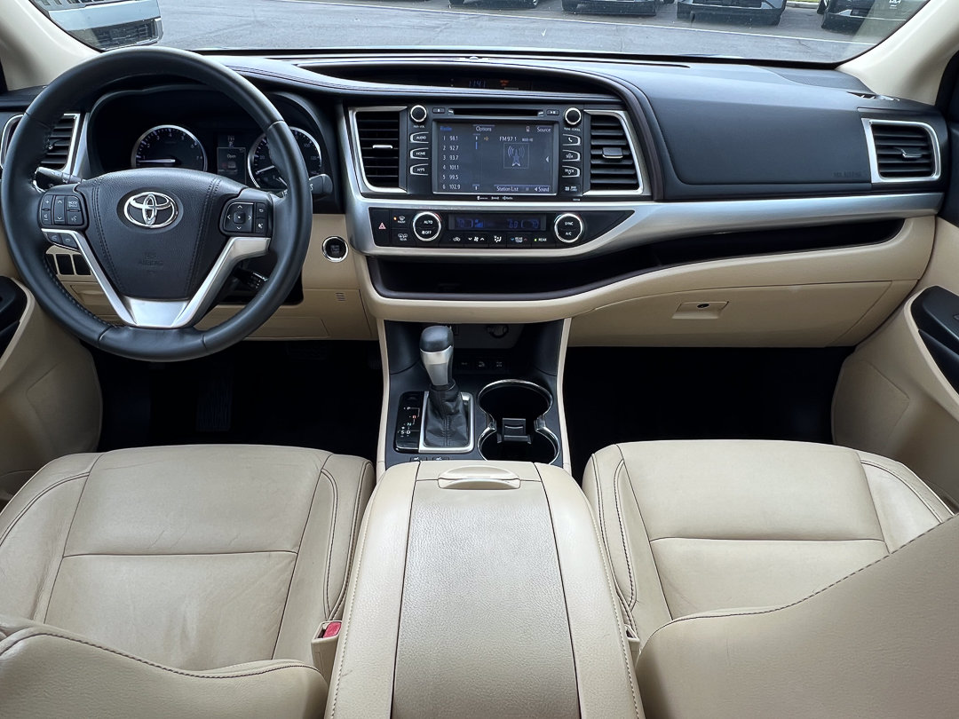 Used 2021 Toyota Highlander Platinum AWD/4WD image 35