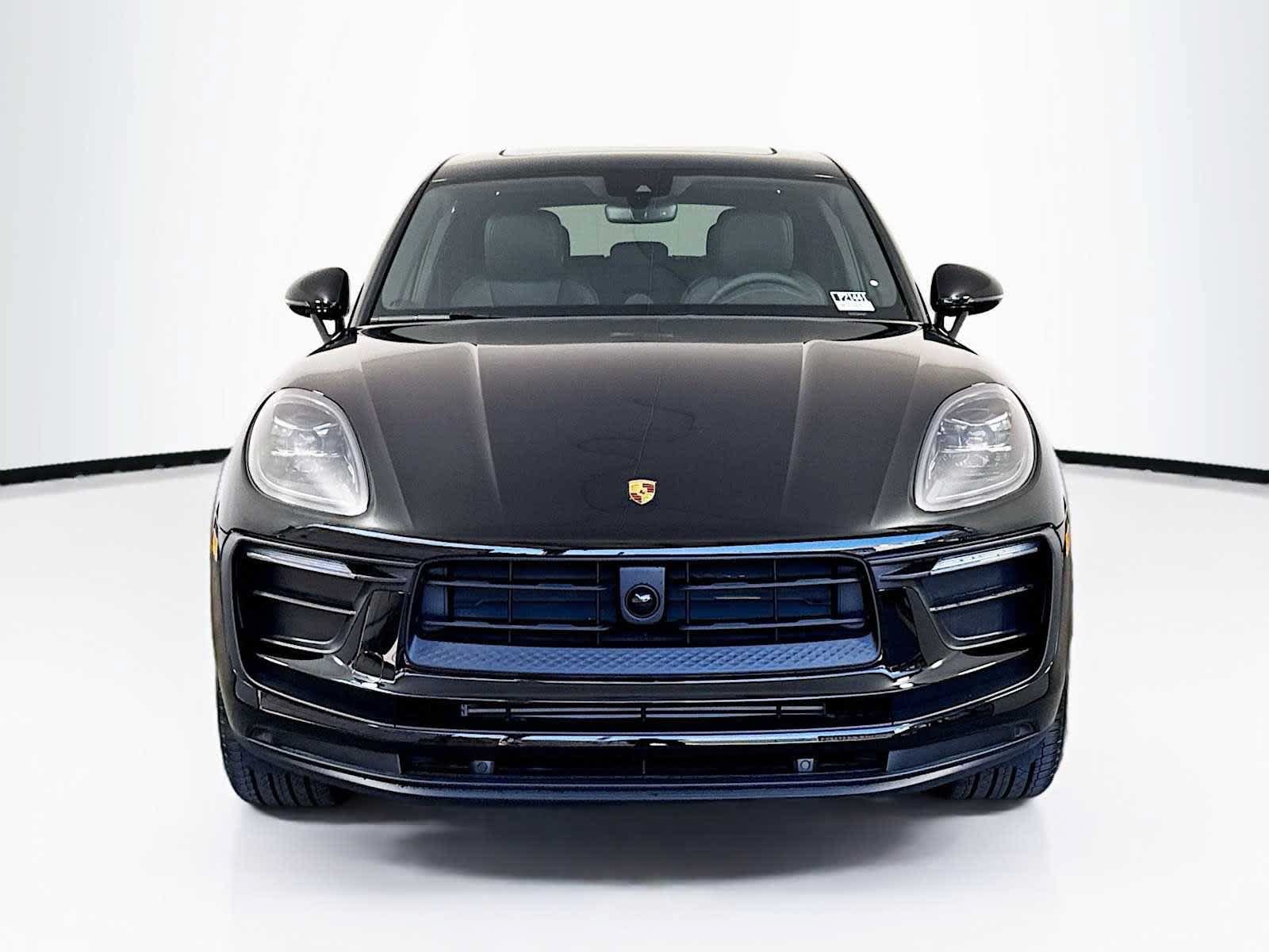 New 2025 Porsche Macan AWD/4WD image 6