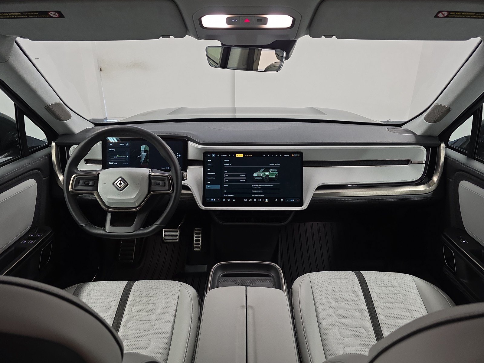 Used 2024 Rivian R1S Adventure AWD/4WD image 27