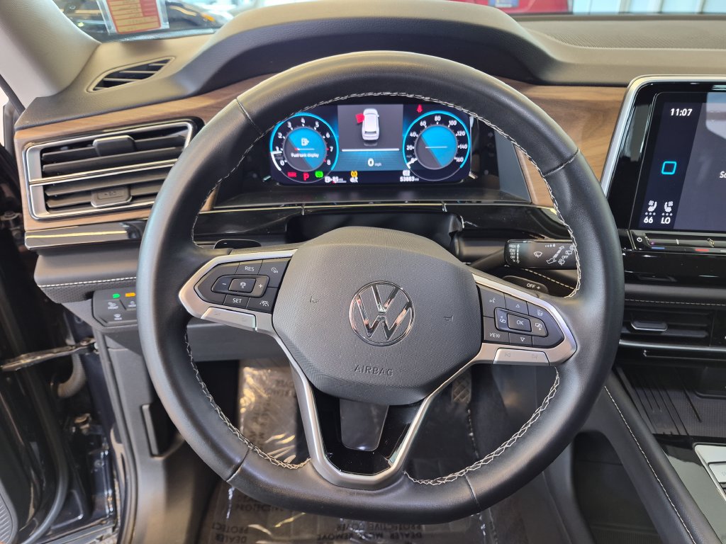 Used 2025 Volkswagen Atlas SE FWD image 17