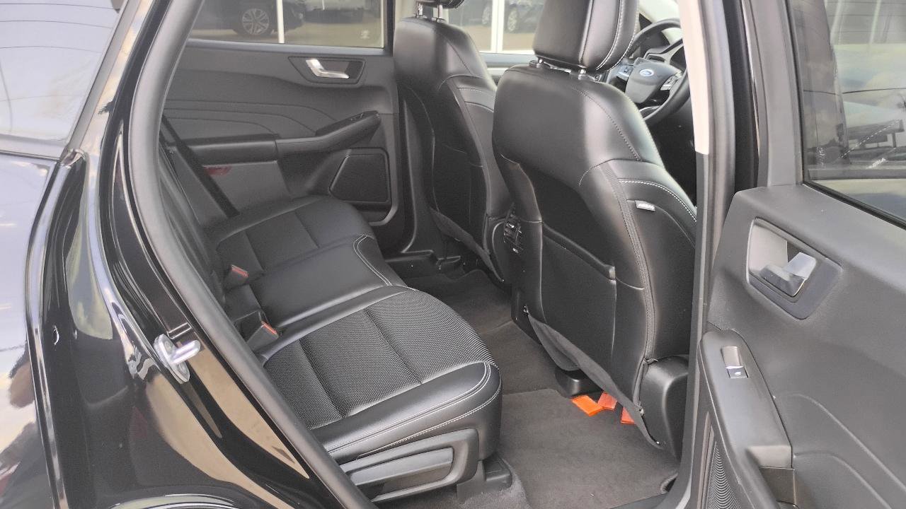 Used 2021 Ford Escape SEL image 19