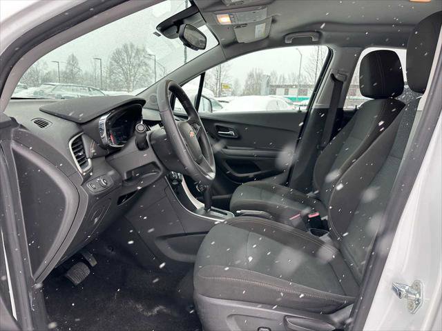 Used 2022 Chevrolet Trax LS w/ Tint and Cruise Package image 20