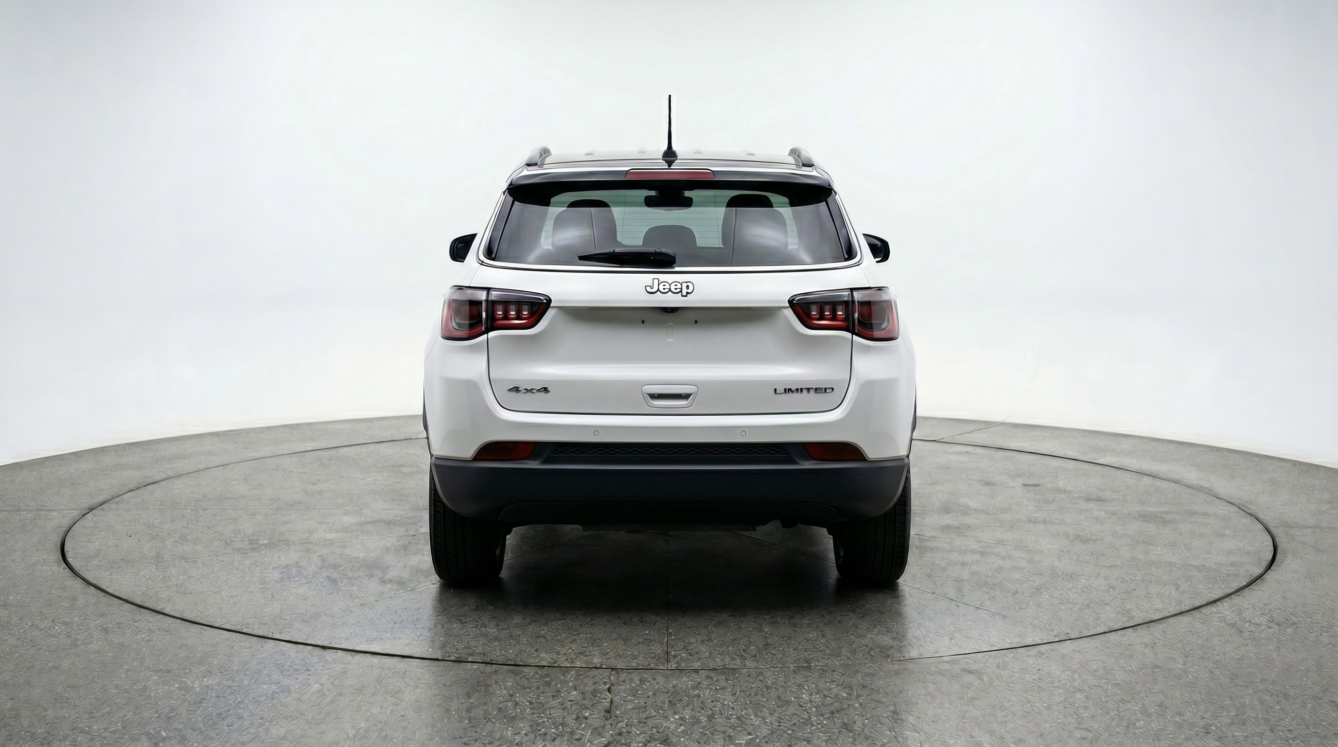 Used 2025 Jeep Compass Trailhawk AWD/4WD image 7