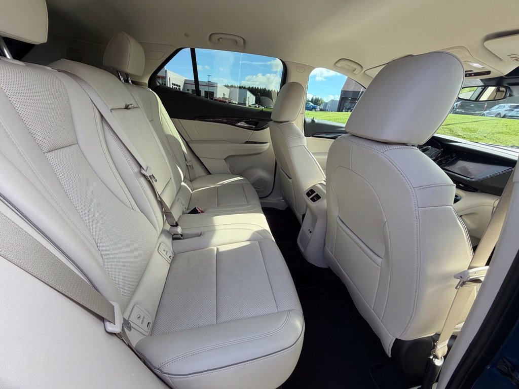 Used 2023 Buick Envision Essence AWD/4WD image 40