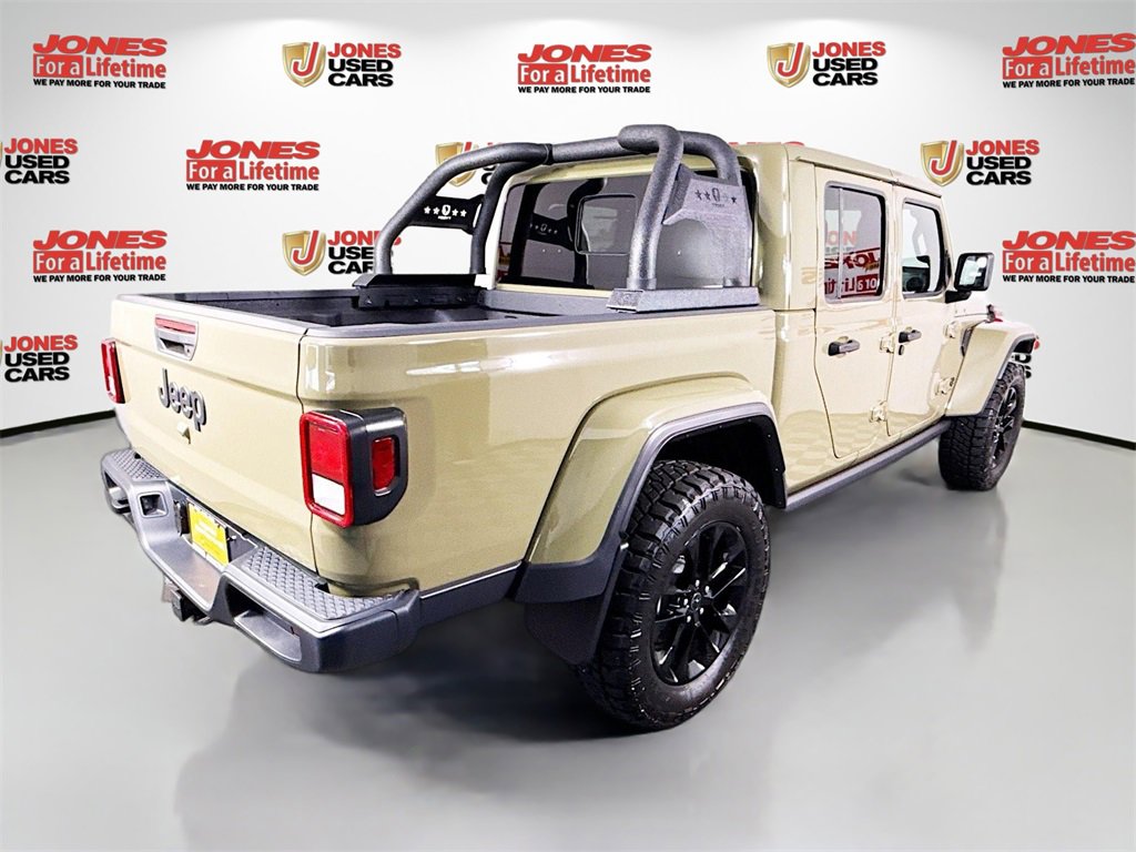 Used 2025 Jeep Gladiator Sport image 15