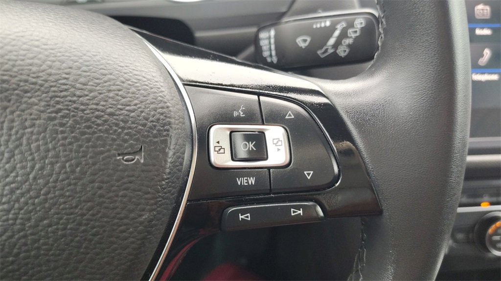 Used 2020 Volkswagen Tiguan SE image 15