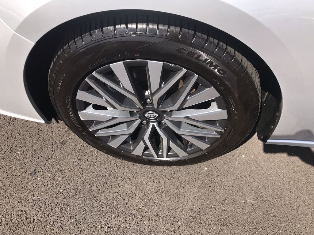 Used 2024 Nissan Altima 2.5 SV image 10