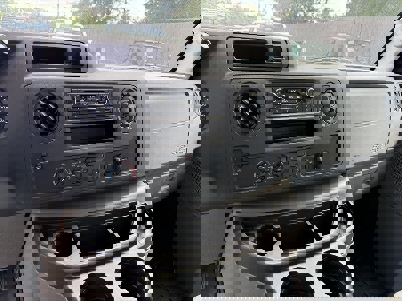 Used 2023 Ford E-350 and Econoline 350 Super Duty w/ Power Windows & Locks Group image 5