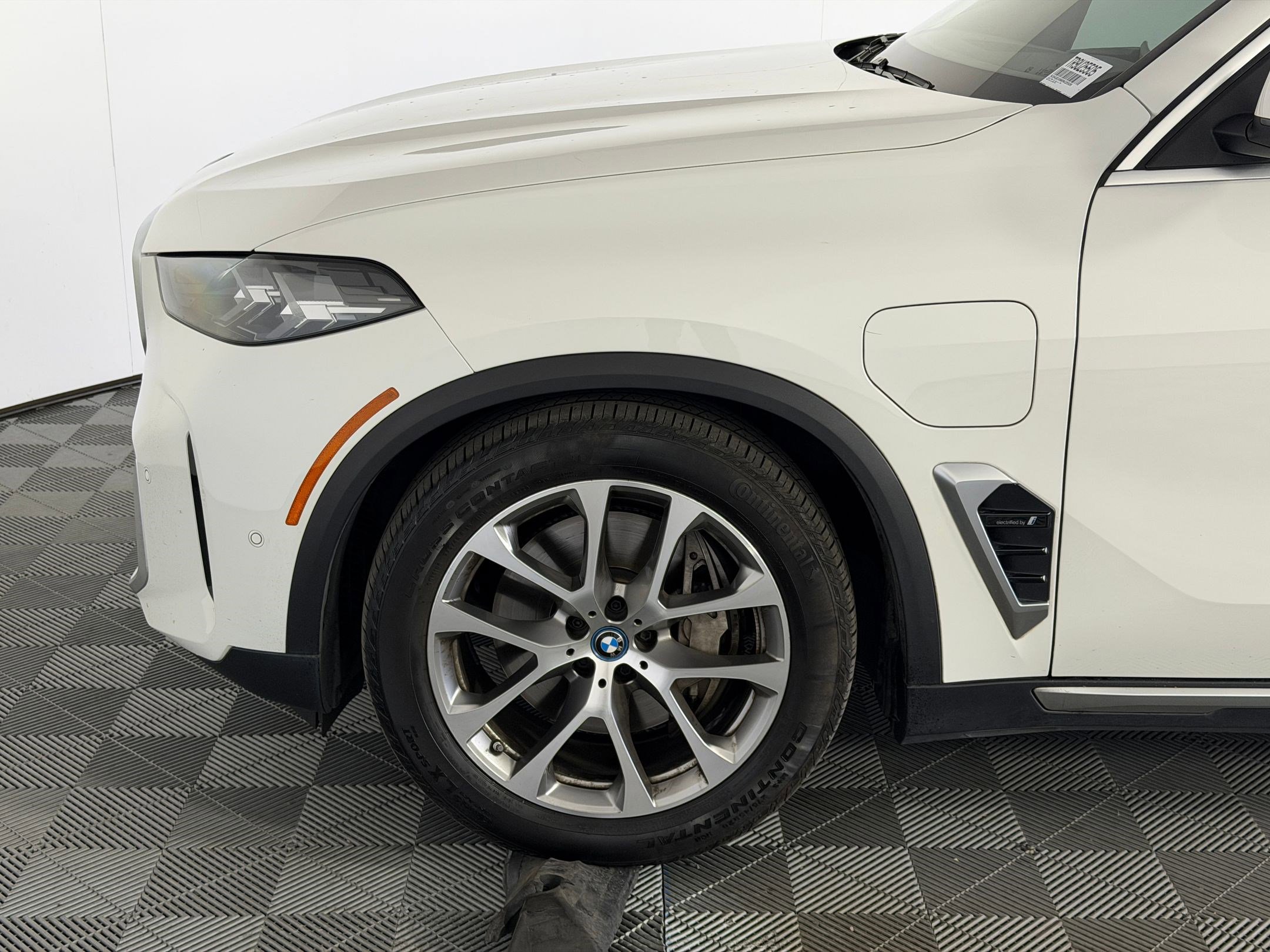 Certified 2024 BMW X5 xDrive50e w/ Parking Assistance Package image 11