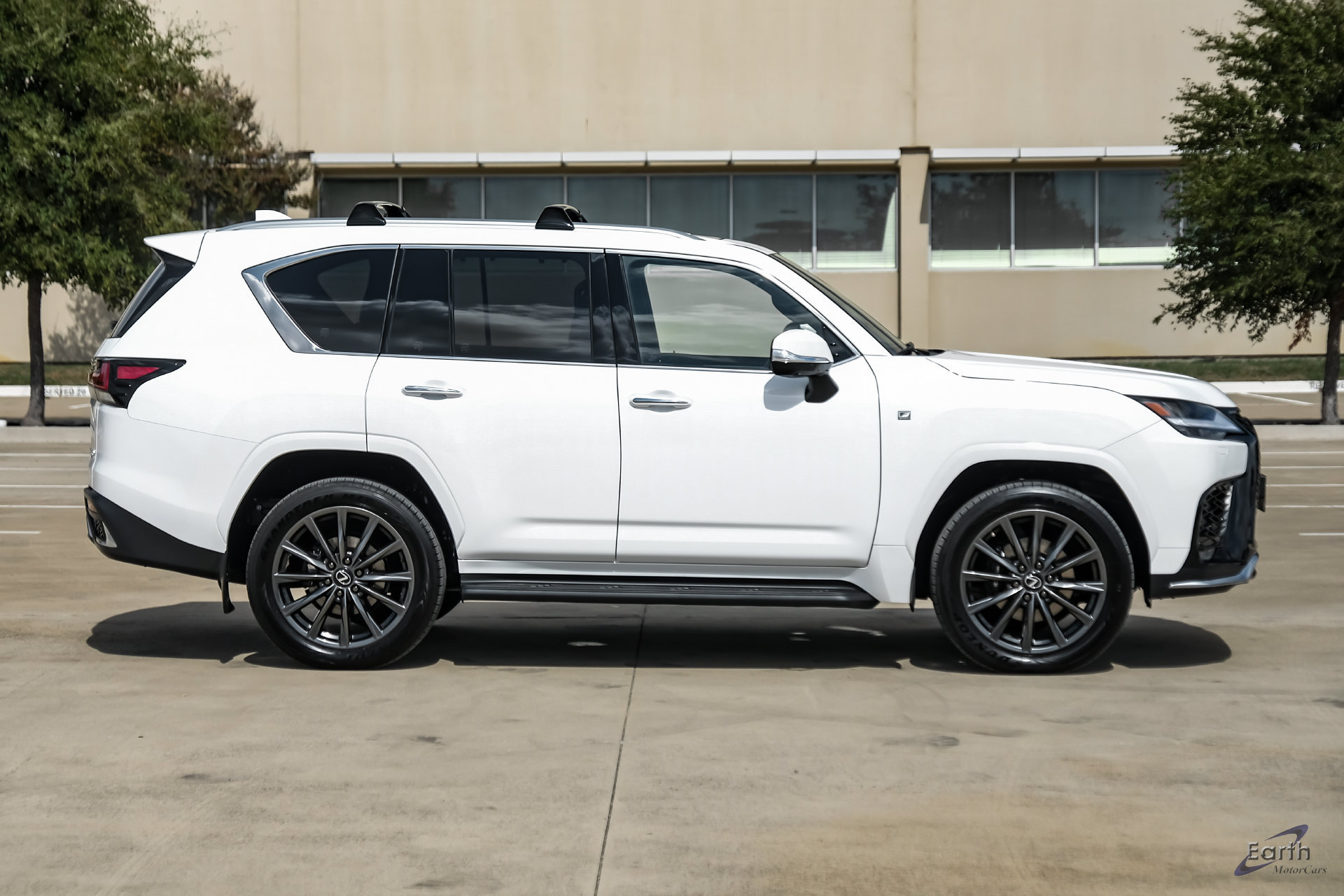 Used 2026 Lexus LX 600 F Sport w/ Accessory Package (Z1) AWD/4WD image 20