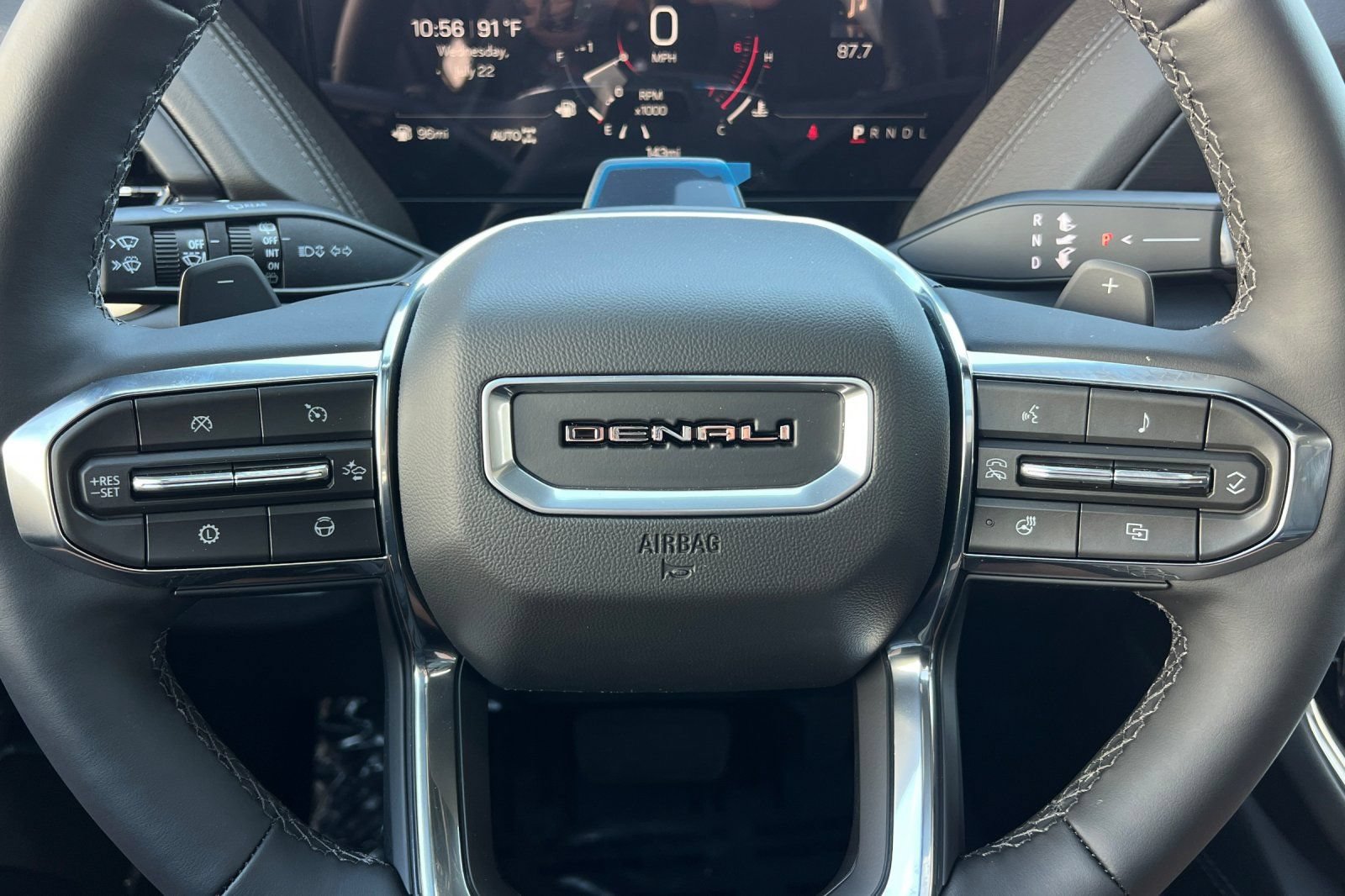 New 2026 GMC Yukon Denali w/ Denali Reserve Package AWD/4WD image 24