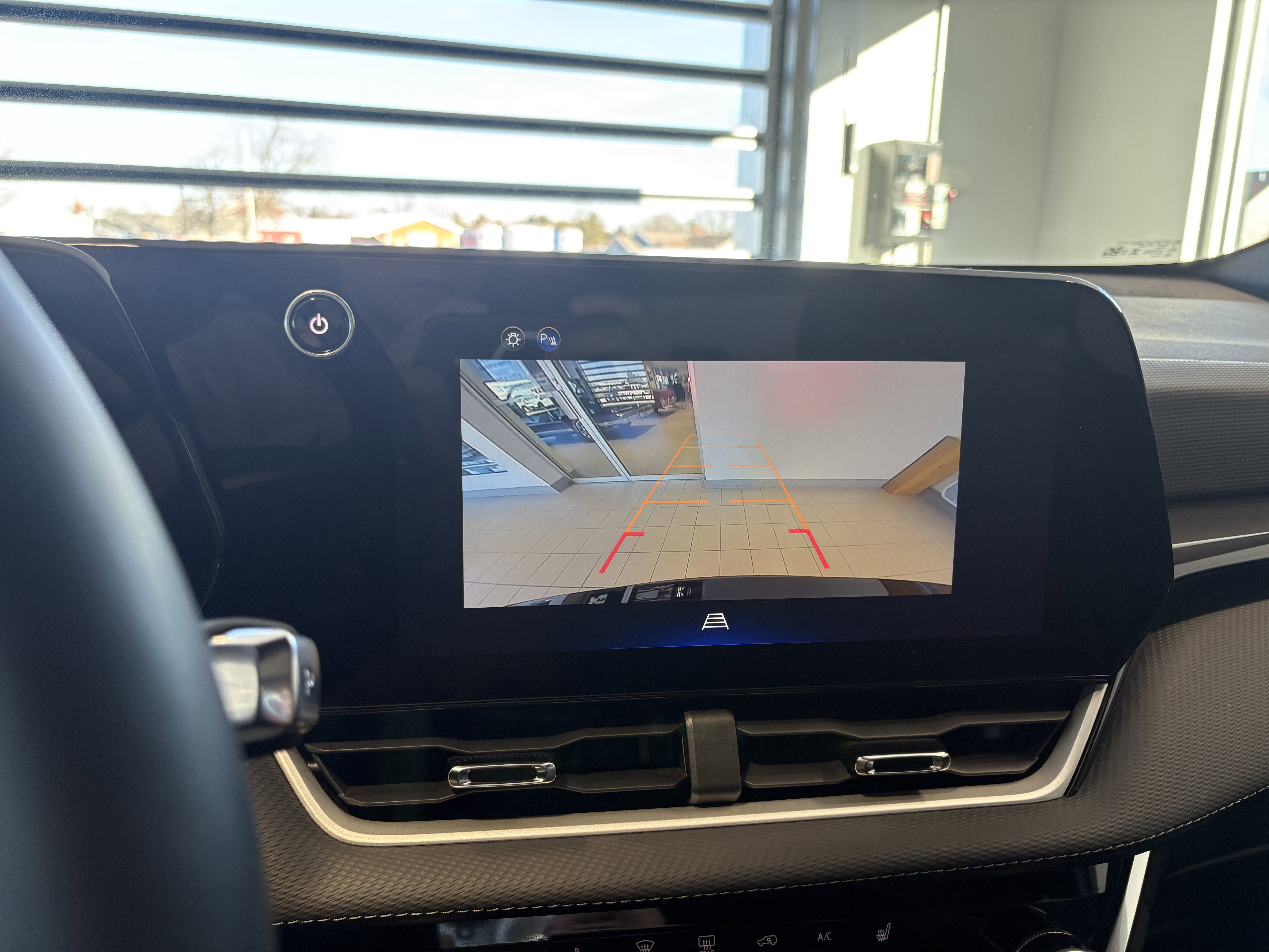 Used 2025 Chevrolet Equinox LT image 13