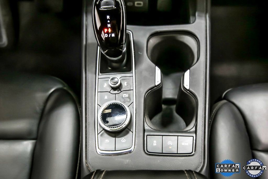 Used 2024 Cadillac XT4 Premium Luxury image 25