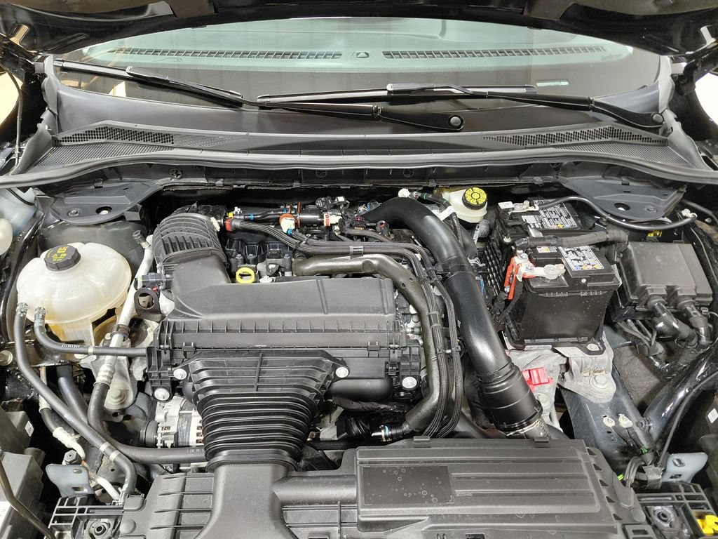 Certified 2025 Ford Escape Platinum AWD/4WD image 12