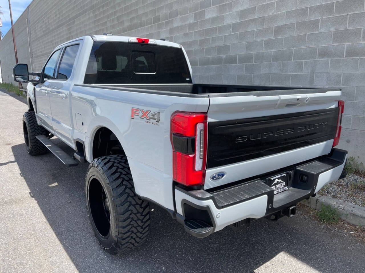 Used 2026 Ford F350 Platinum AWD/4WD image 5